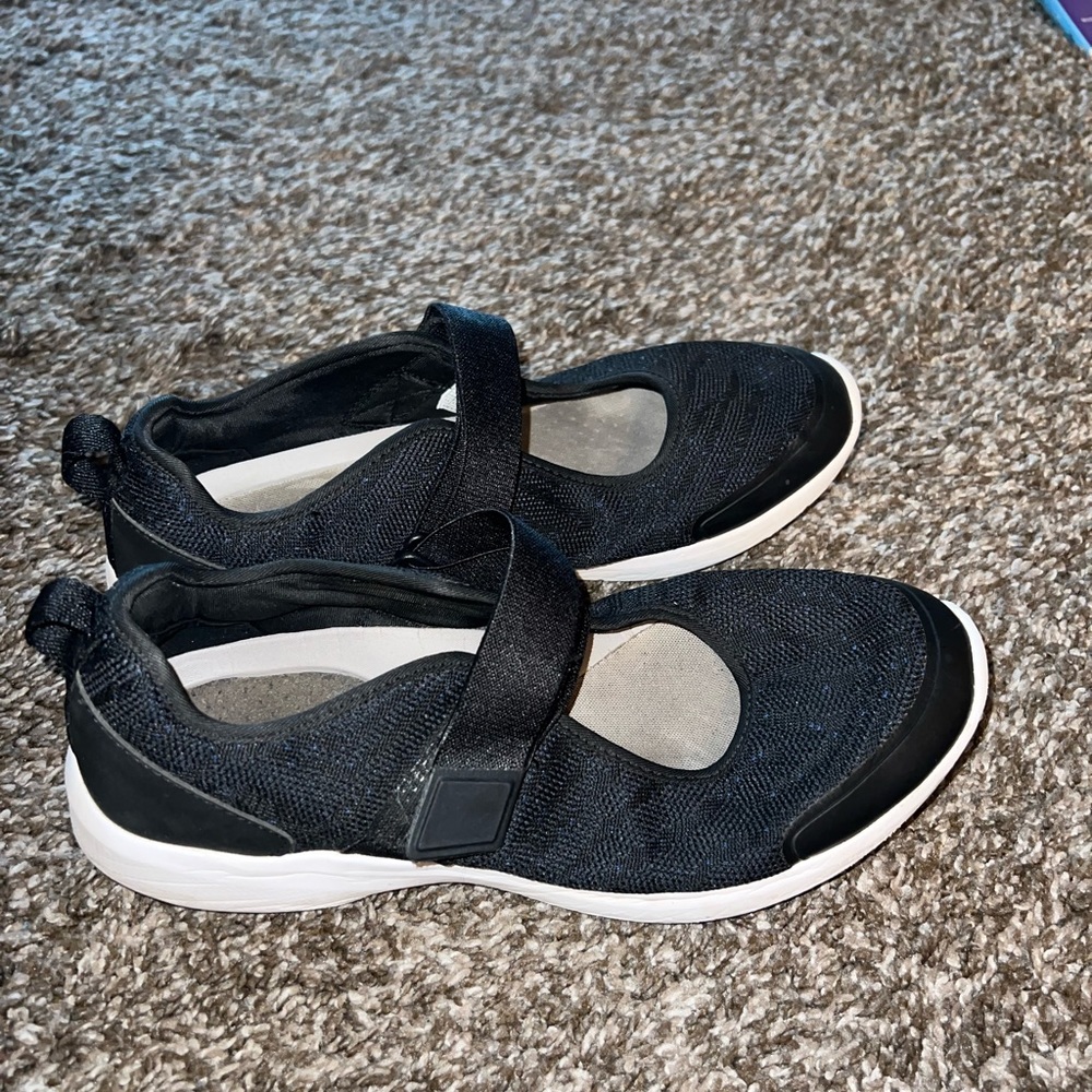 Vonic shoes